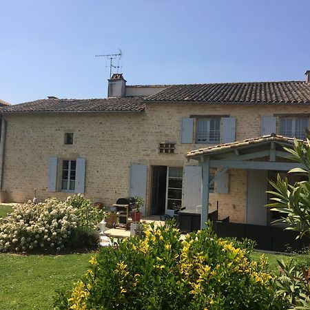 Les Chenets Bed & Breakfast Chenay  Bagian luar foto