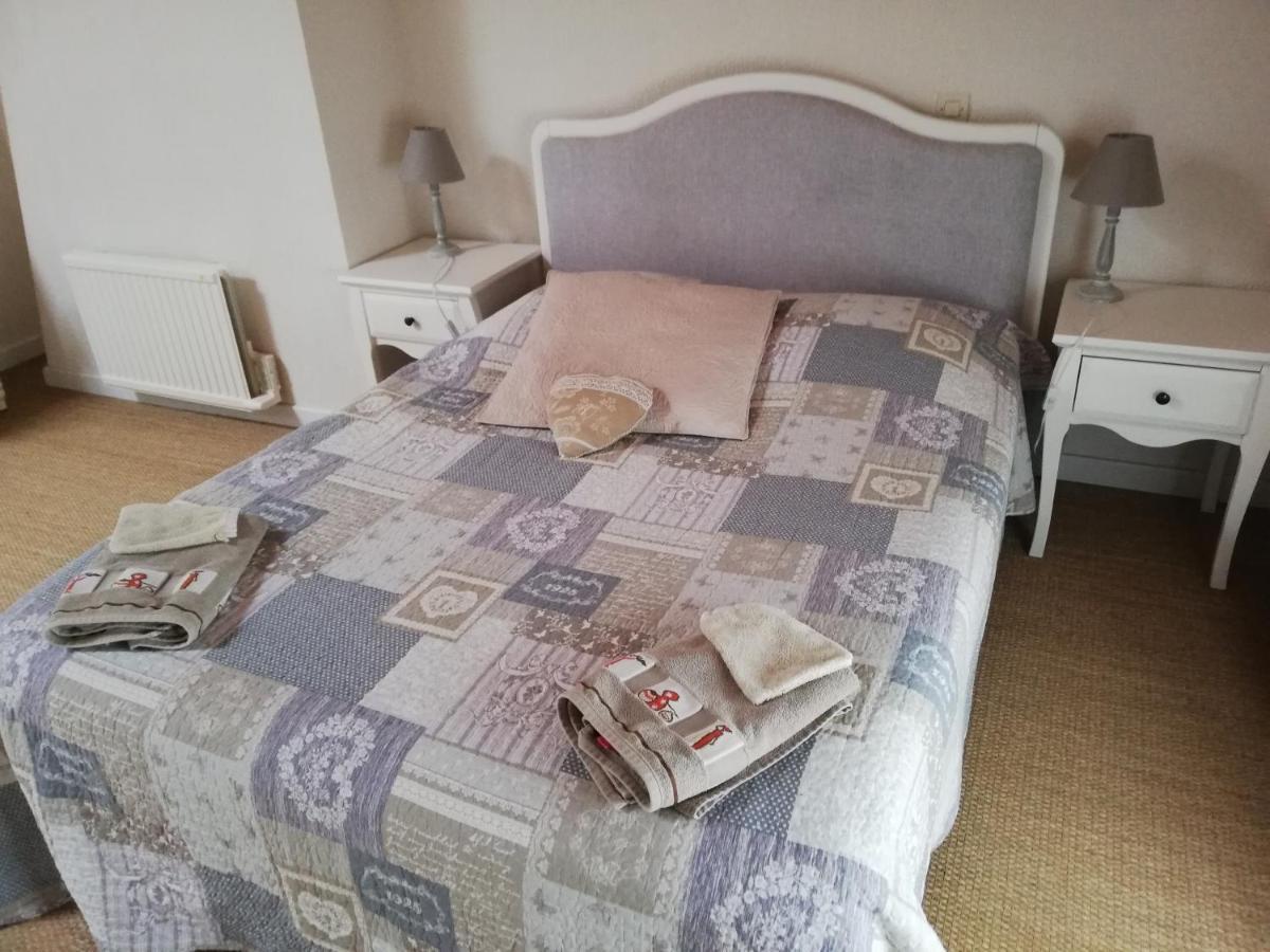 Les Chenets Bed & Breakfast Chenay  Bagian luar foto