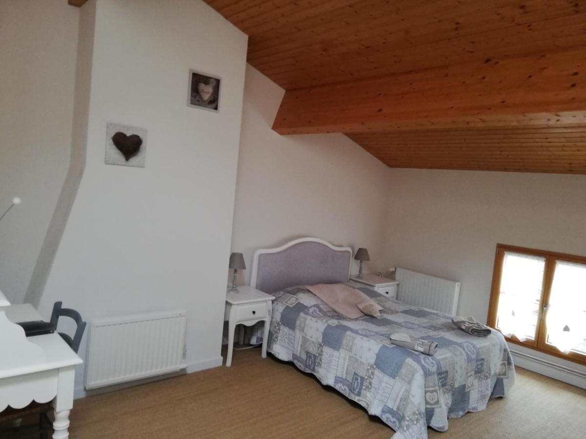 Les Chenets Bed & Breakfast Chenay  Bagian luar foto