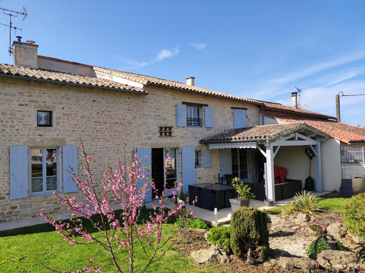 Les Chenets Bed & Breakfast Chenay  Bagian luar foto