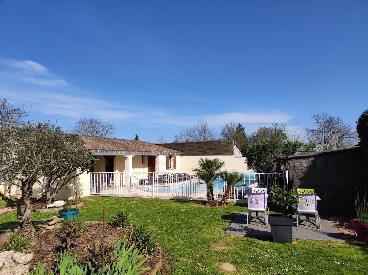 Les Chenets Bed & Breakfast Chenay  Bagian luar foto
