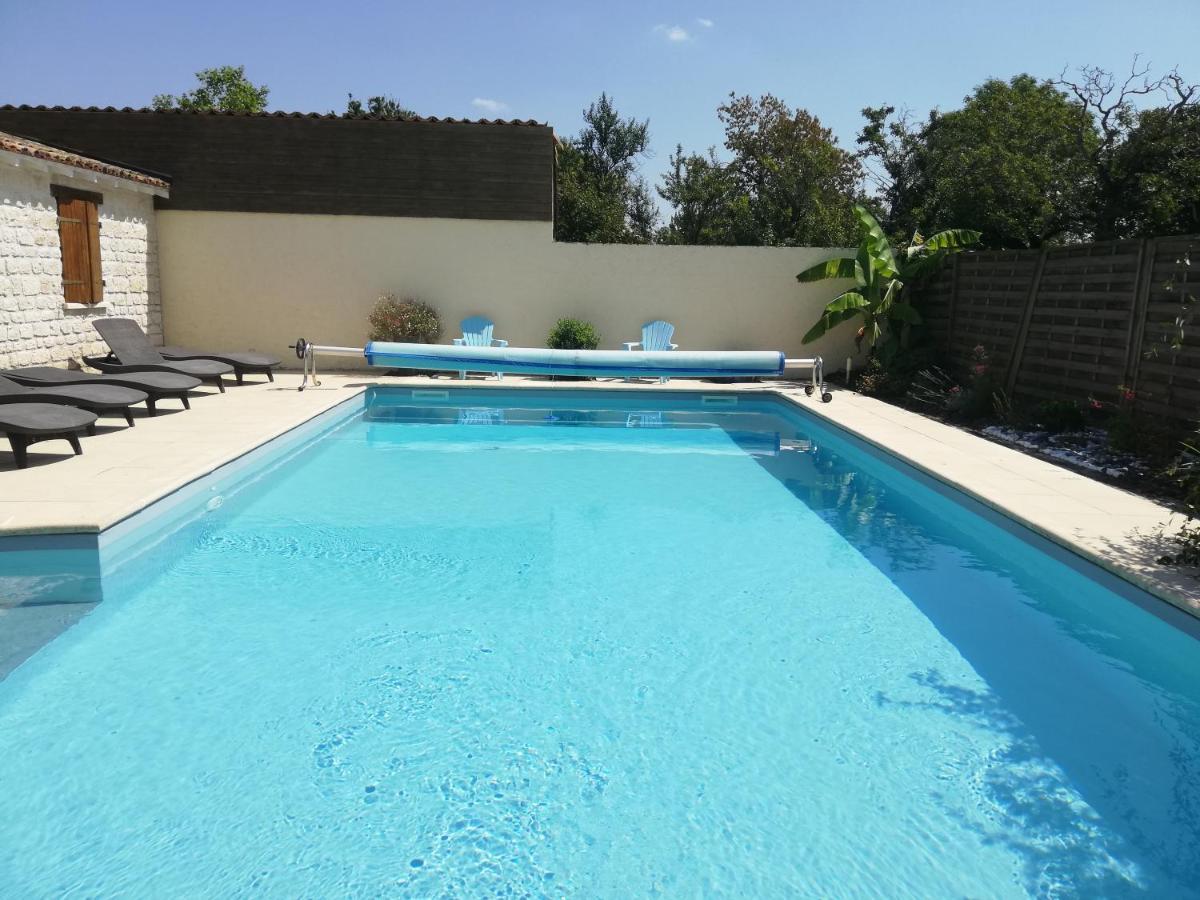 Les Chenets Bed & Breakfast Chenay  Bagian luar foto