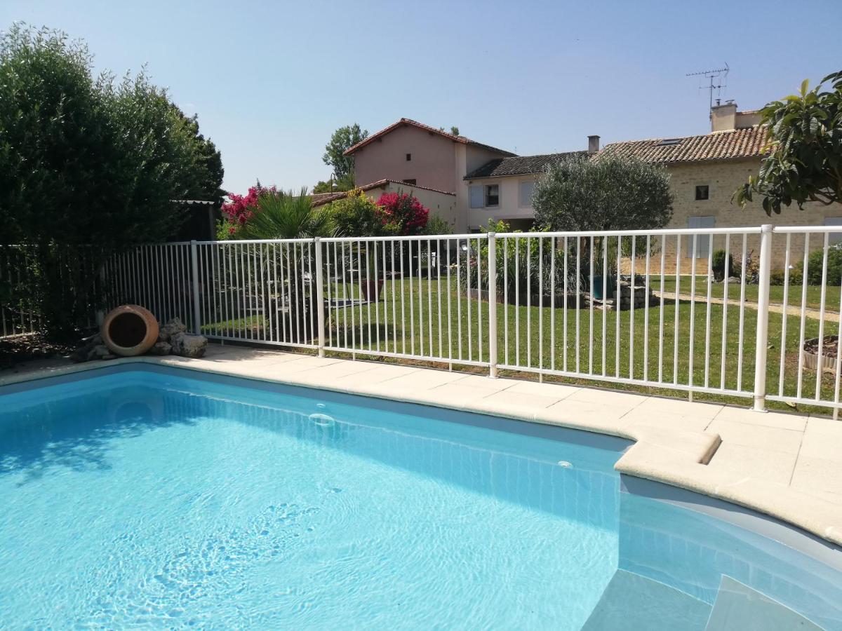 Les Chenets Bed & Breakfast Chenay  Bagian luar foto