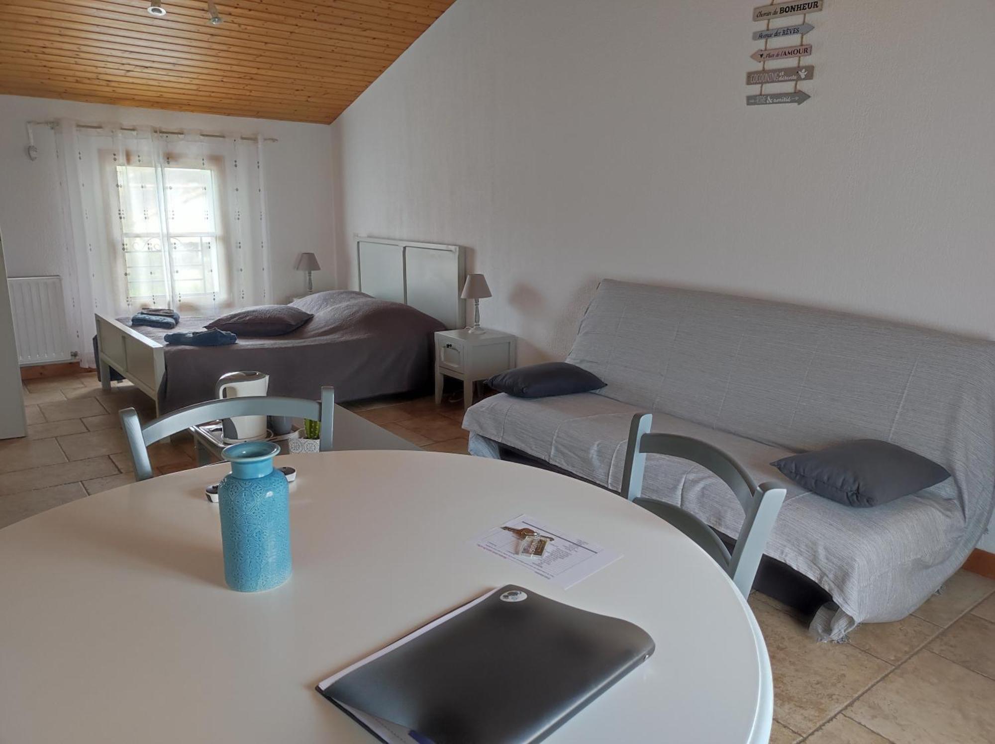 Les Chenets Bed & Breakfast Chenay  Bagian luar foto