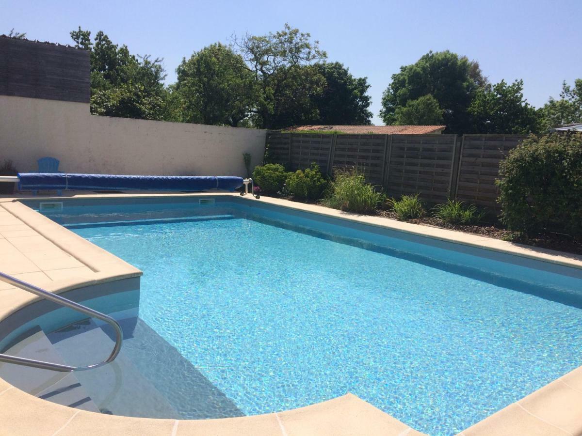 Les Chenets Bed & Breakfast Chenay  Bagian luar foto