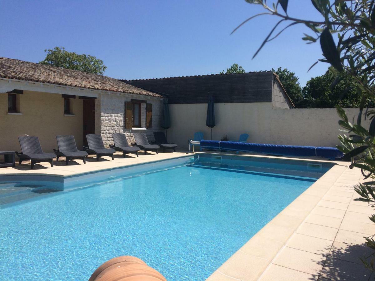 Les Chenets Bed & Breakfast Chenay  Bagian luar foto